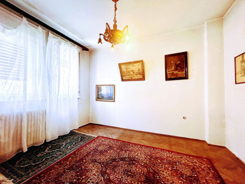 DECEBAL, ÎN SPATELE MUZEULUI COPIILOR, PATRU CAMERE BURGHEZE