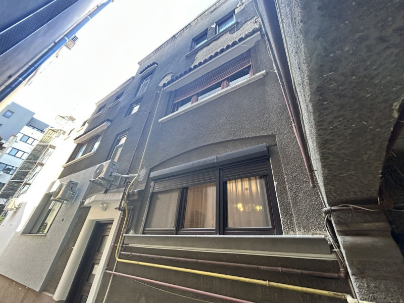 CARTIERUL EVREIESC,  PATRU CAMERE BURGHEZE