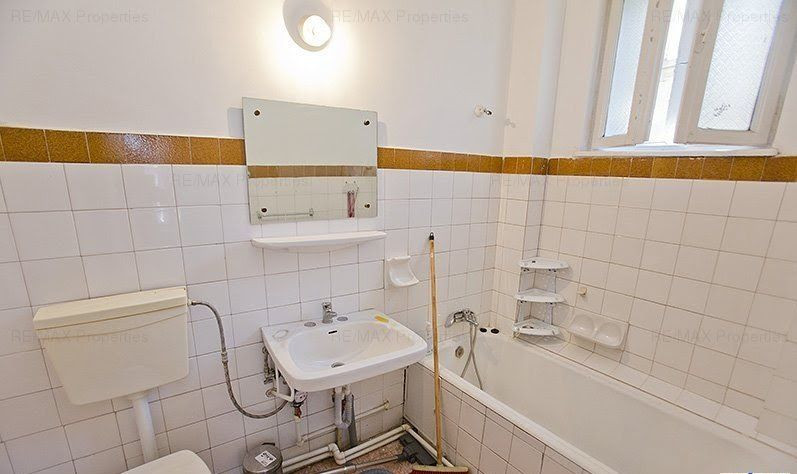 Vanzare apartament 3 camere Calea Mosilor