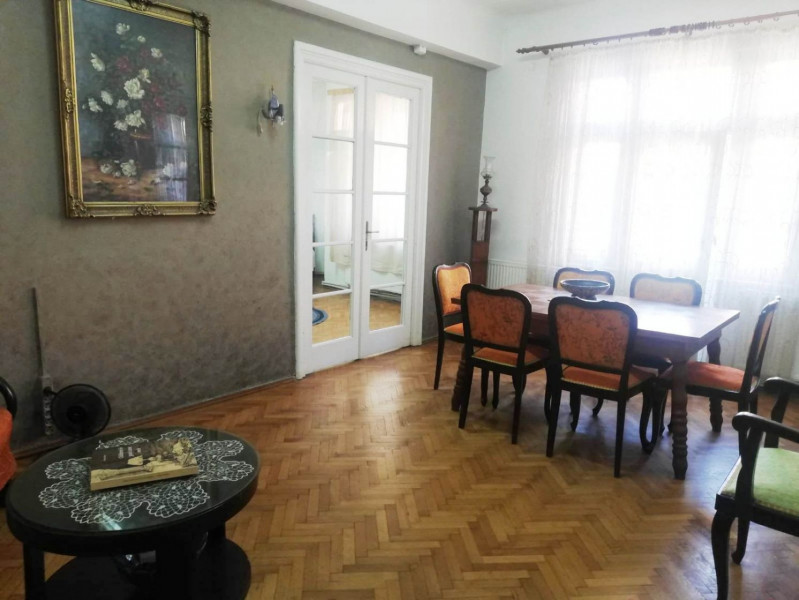 Vanzare apartament 3 camere Calea Mosilor