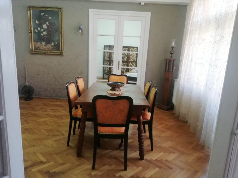 Vanzare apartament 3 camere Calea Mosilor