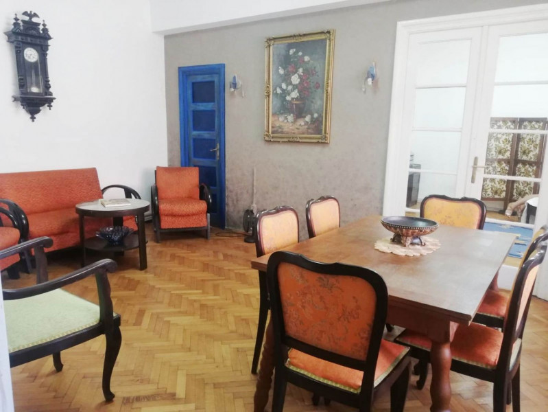 Vanzare apartament 3 camere Calea Mosilor