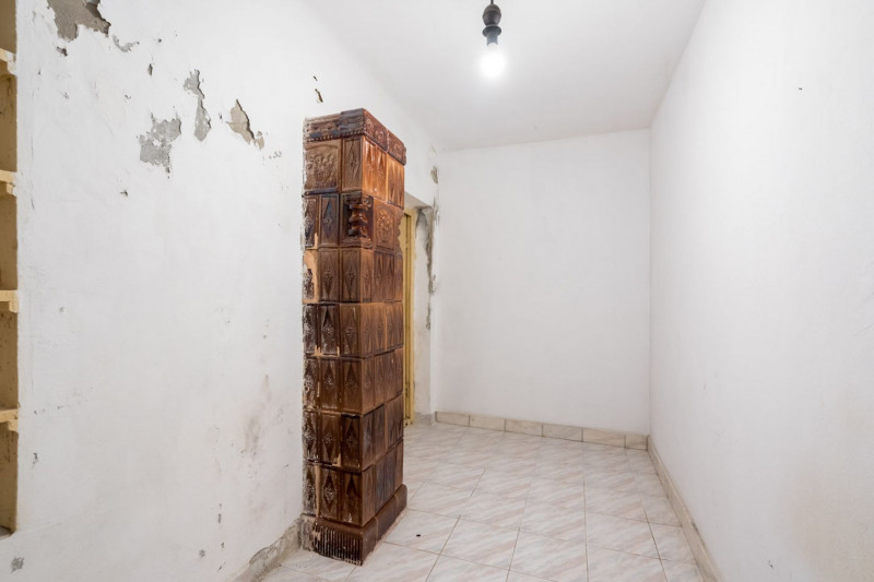 Vila de renovat, pe o stradă liniștită 