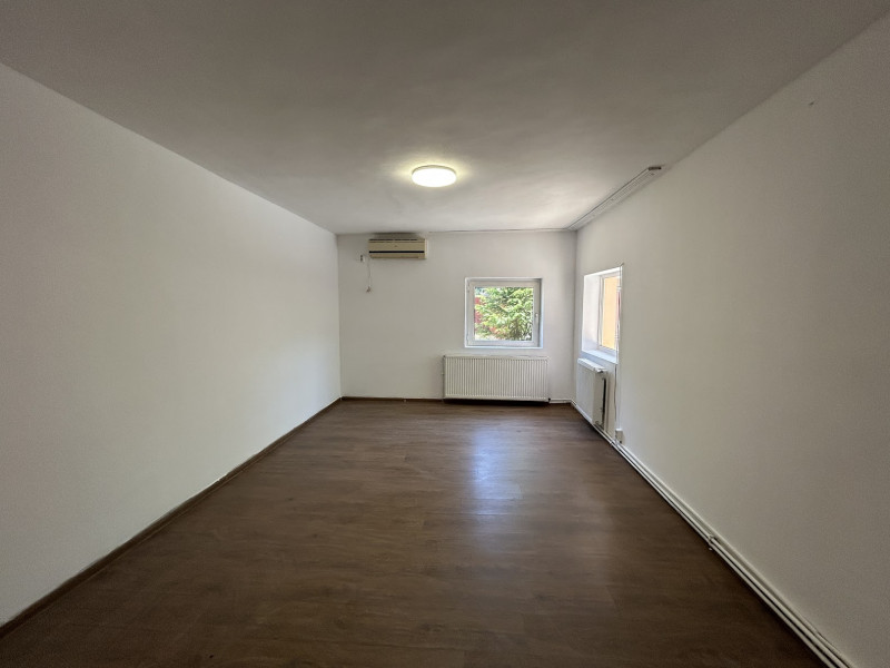 SPORTULUI, APROAPE DE INTRAREA LA SPITALUL FUNDENI, CASA 3 CAM, SINGUR CURTE 
