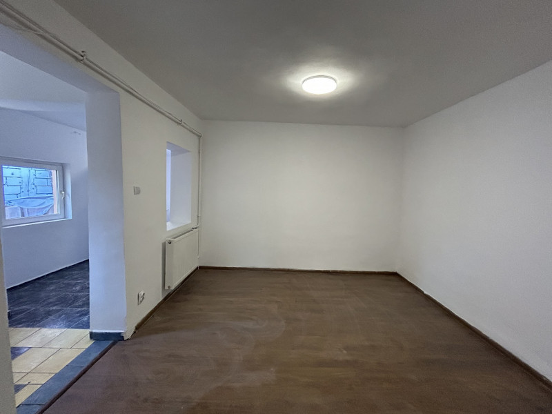 SPORTULUI, APROAPE DE INTRAREA LA SPITALUL FUNDENI, CASA 3 CAM, SINGUR CURTE 
