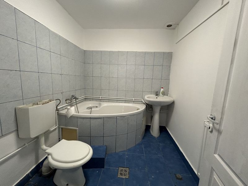 SPORTULUI, APROAPE DE INTRAREA LA SPITALUL FUNDENI, CASA 3 CAM, SINGUR CURTE 