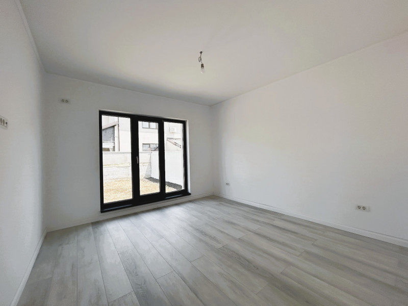 CREDIT DEZVOLTATOR! CASA STIL MEDITERANEAN 4 CAMERE CU CURTE