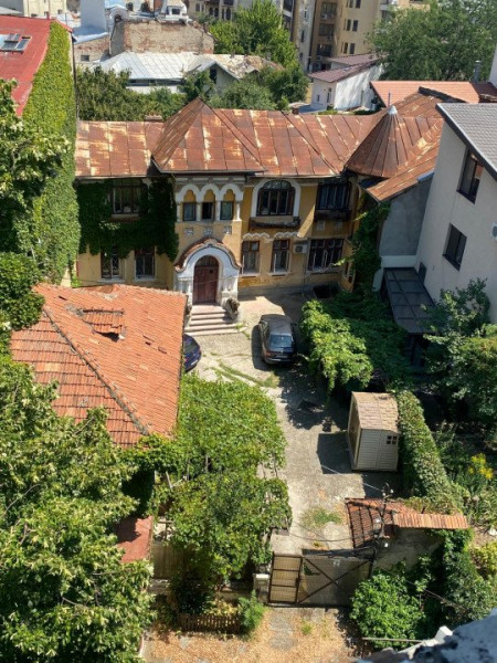 Vila interbelica, curte libera 362mp Cismigiu - Piata Victoriei