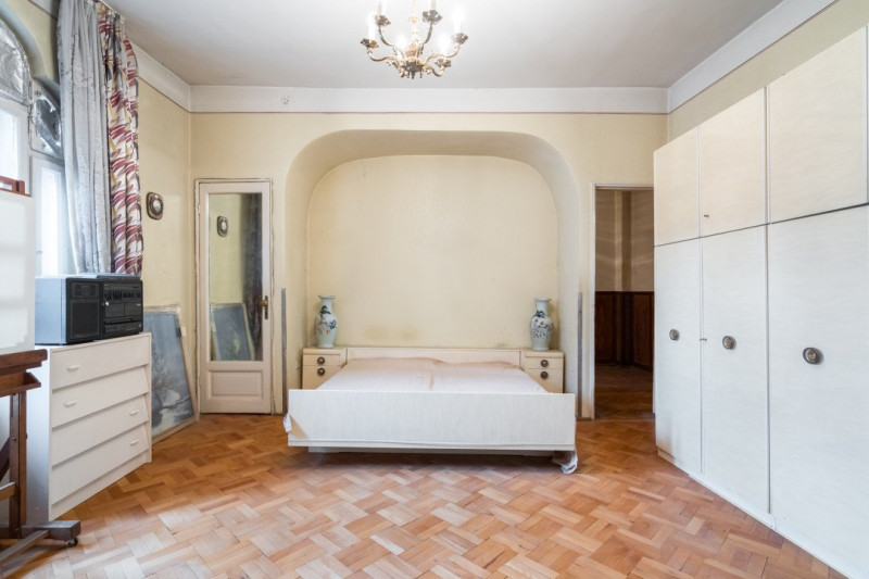 Vila interbelica, curte libera 362mp Cismigiu - Piata Victoriei