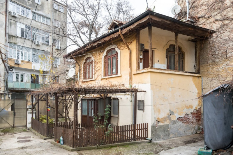 Vila interbelica, curte libera 362mp Cismigiu - Piata Victoriei