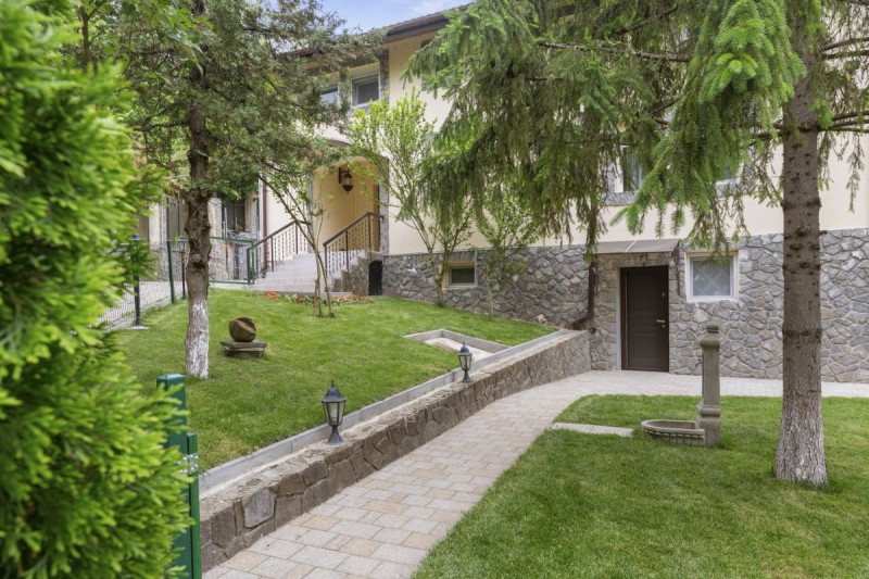 Refugiu de Vis în Cornu – Priveliște Panoramică și Apusuri Memorabile