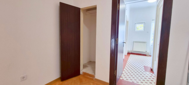 APARTAMENT CU 4 CAMERE 132 MP PIATA ROMANA, LAHOVARI, DIONISIE LUPU