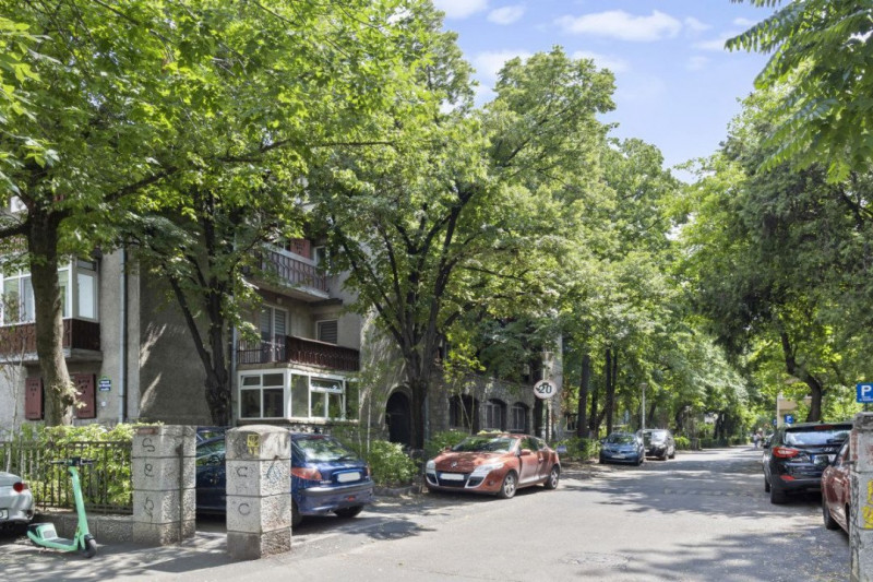 Apartament 3 camere in vila Domenii | zona verde | renovat total | curte proprie