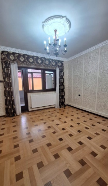Apartament deosebit 4 camere in vila, Primaverii