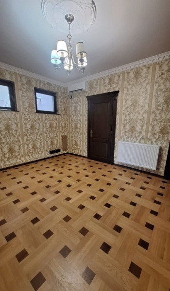 Apartament deosebit 4 camere in vila, Primaverii