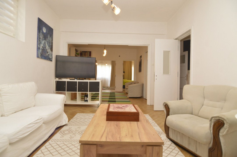 VANZARE APARTAMENT 4 CAMERE ULTRACENTRAL - ARMENEASCA