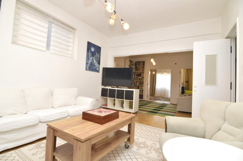 VANZARE APARTAMENT 4 CAMERE ULTRACENTRAL - ARMENEASCA