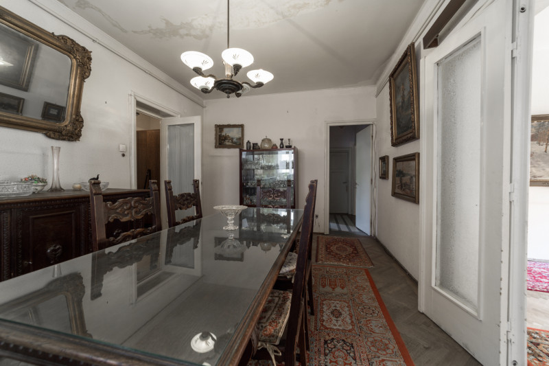 VAND 4(5) CAMERE ZONA PIATA MUNCII AGRICULTORI