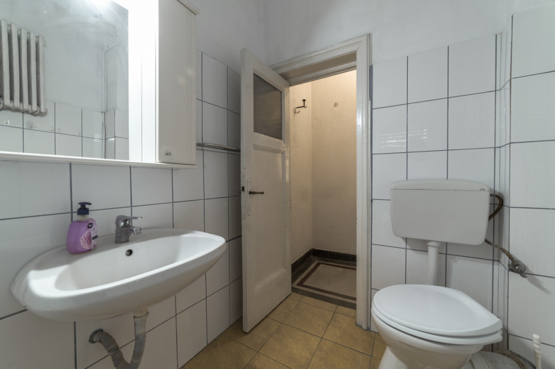 VAND 4(5) CAMERE ZONA PIATA MUNCII AGRICULTORI