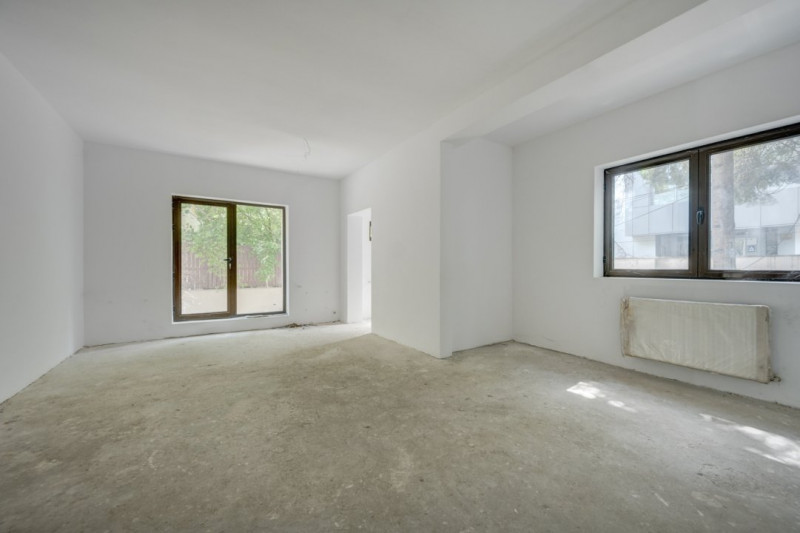 Vila Primaverii, S+P+1+M, 389 mp teren, 266 teren liber