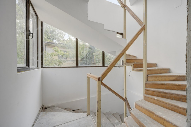 Vila Primaverii, S+P+1+M, 389 mp teren, 266 teren liber