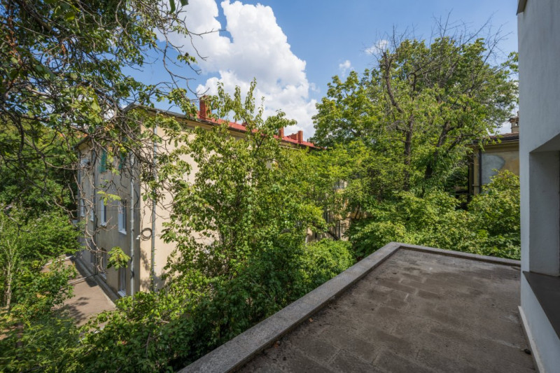 Vila Primaverii, S+P+1+M, 389 mp teren, 266 teren liber