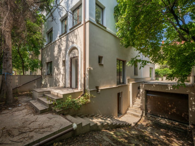 Vila Primaverii, S+P+1+M, 389 mp teren, 266 teren liber