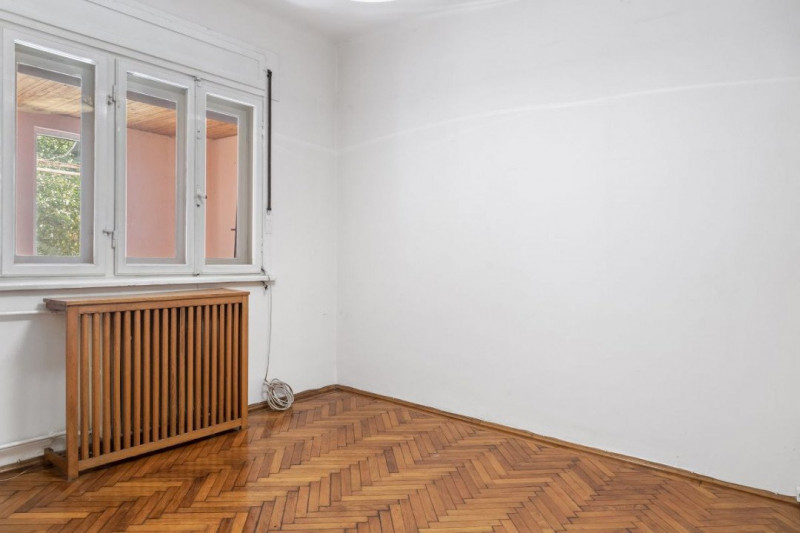 Casa versatila Banu Manta | 12 camere | Curte individuala | 4 locuri de parcare