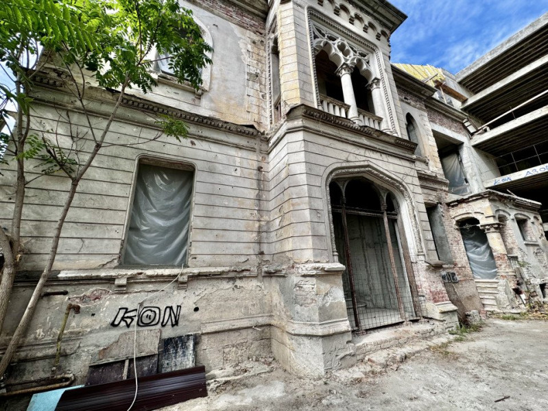 Vila istorică consolidata Universitate - Gradina Icoanei - Sup. 1500 mp 
