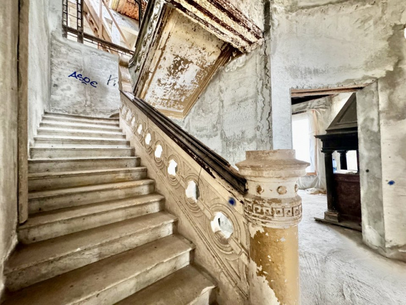 Vila istorică consolidata Universitate - Gradina Icoanei - Sup. 1500 mp 