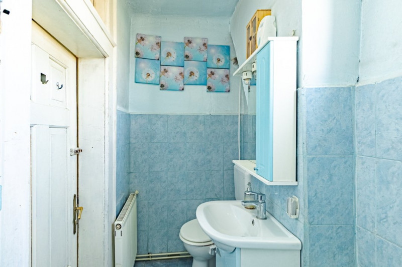 Casă de vânzare 5 camere în Brașov- teren 900 mp