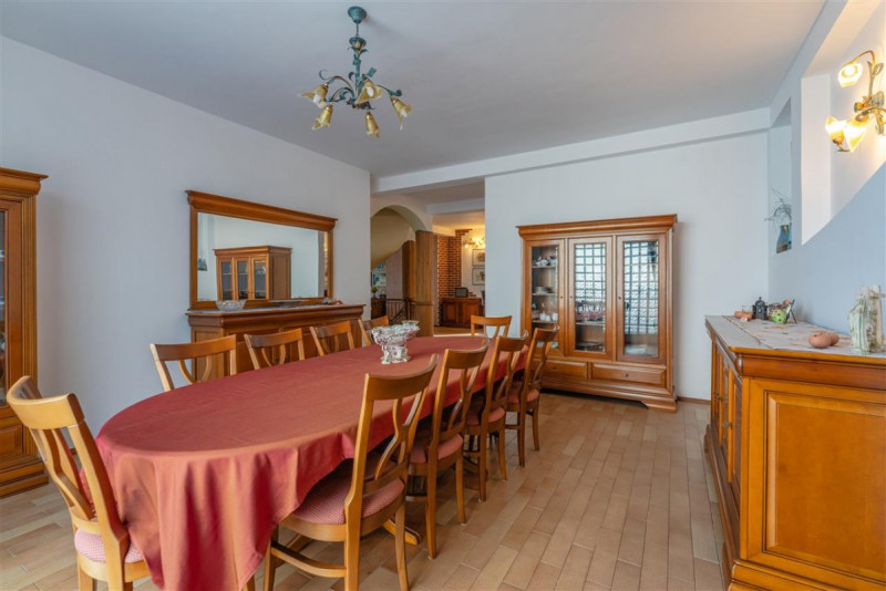 Castelariu: spectacol panoramic, locatie prestigioasa, exclusivist confort