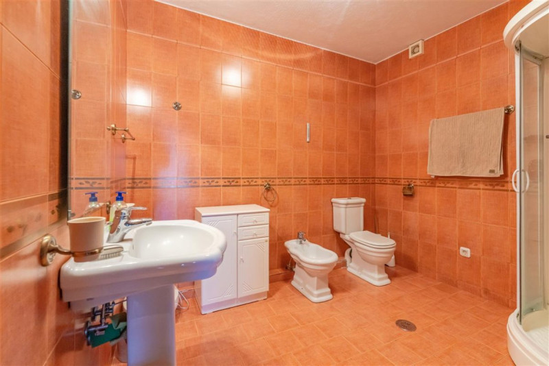 Castelariu: spectacol panoramic, locatie prestigioasa, exclusivist confort