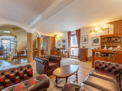 Castelariu: spectacol panoramic, locatie prestigioasa, exclusivist confort