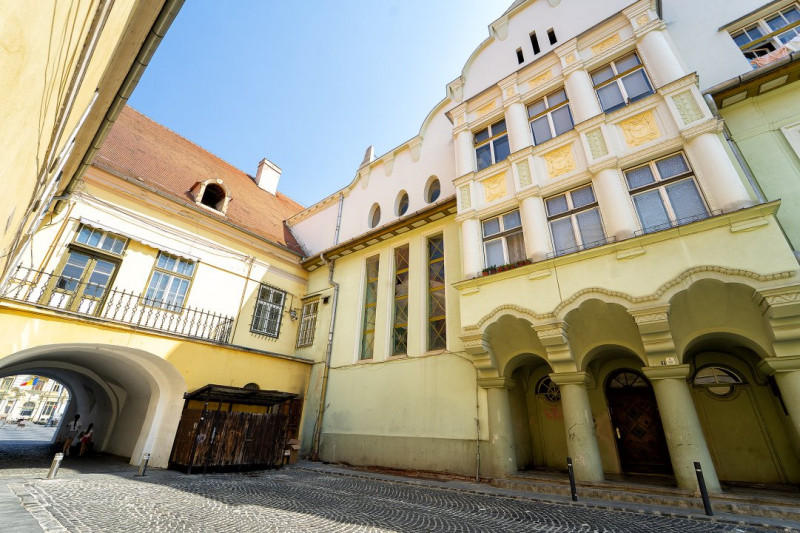 Apartament ultracentral, 2 camere in centrul istoric Sibiu