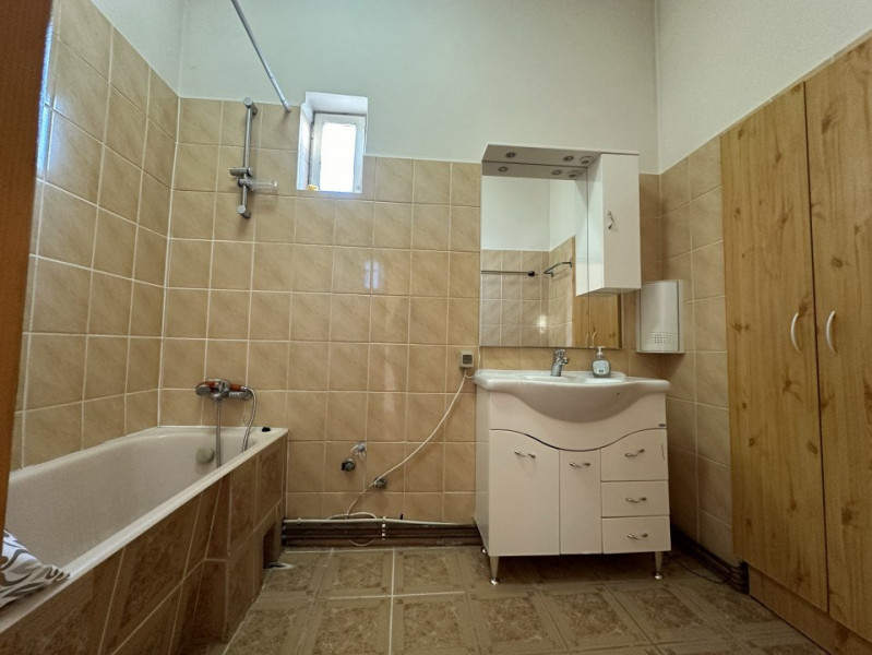 Apartament 4 camere, Cetatii