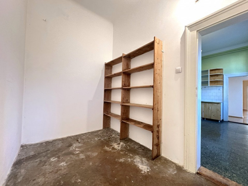 Apartament 4 camere, Cetatii
