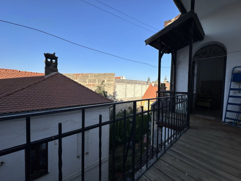 Apartament 4 camere, Cetatii