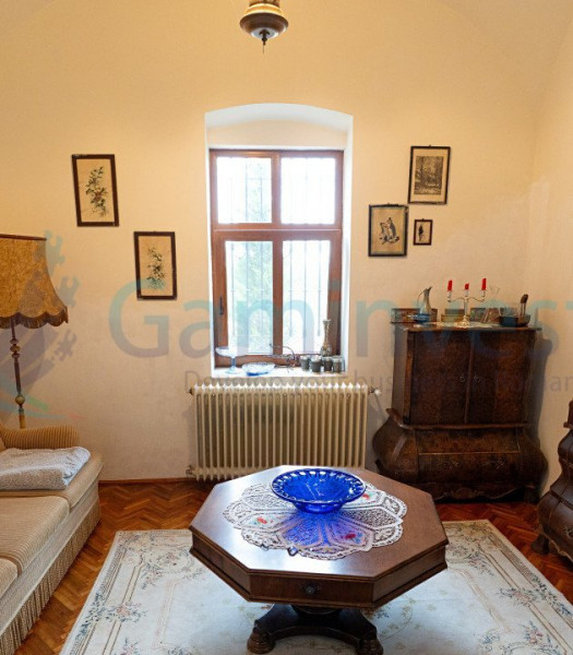 Conac nobiliar restaurat în Bihor, România