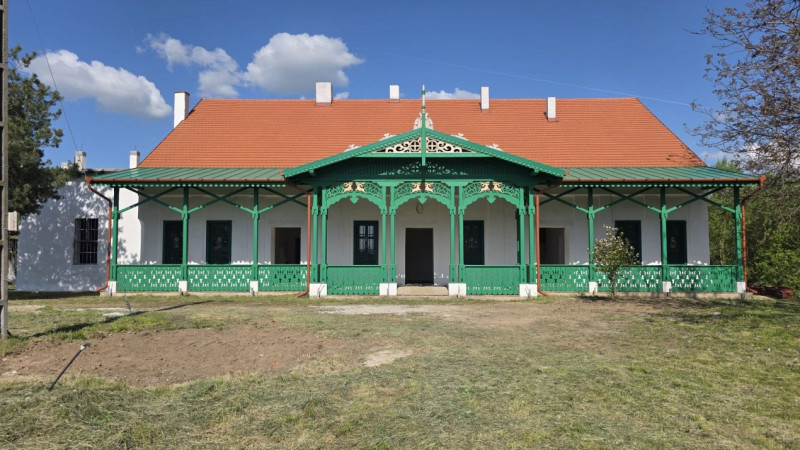 Conac istoric de poveste, restaurat recent – Poiana, Bihor