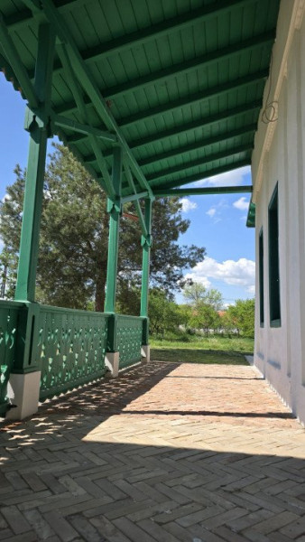 Conac istoric de poveste, restaurat recent – Poiana, Bihor