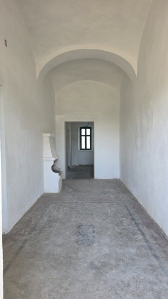Conac istoric de poveste, restaurat recent – Poiana, Bihor