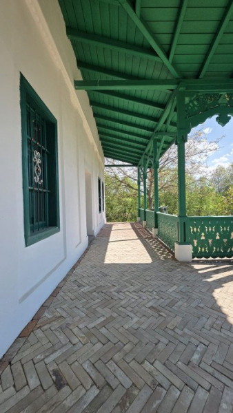Conac istoric de poveste, restaurat recent – Poiana, Bihor