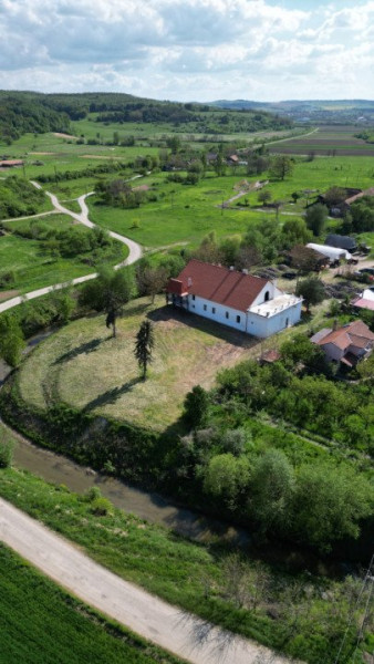 Conac istoric de poveste, restaurat recent – Poiana, Bihor
