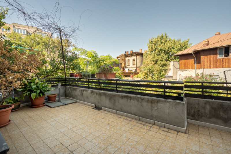 O vila cu prestanta, in Cismigiu