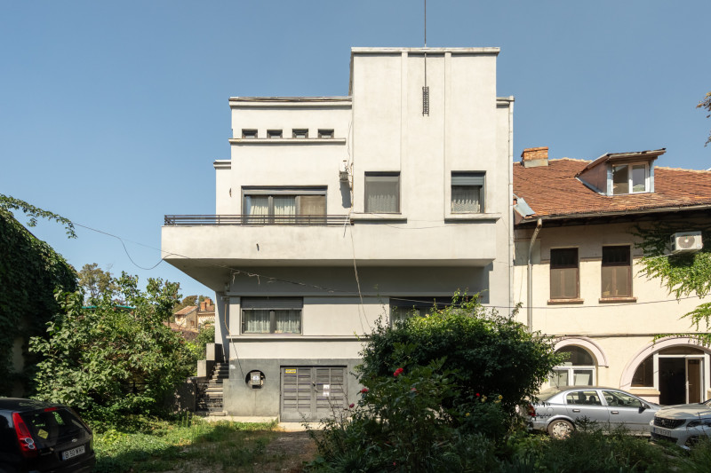O vila cu prestanta, in Cismigiu