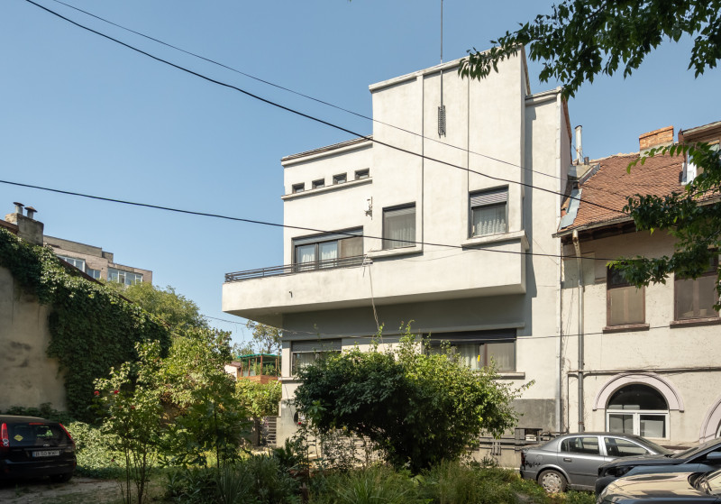 O vila cu prestanta, in Cismigiu