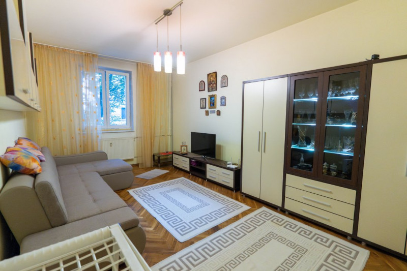 Apartament unic cu 2 camere in blocurile rusesti din Vatra Luminoasa
