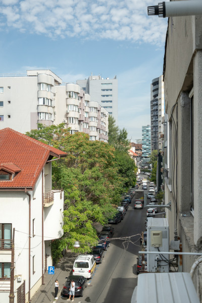 Cuibul din centru