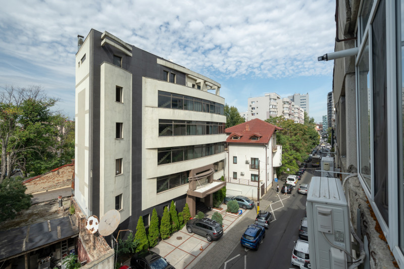 Cuibul din centru